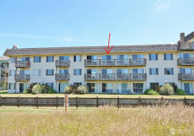 Photo 3 of Condo for sale at 615 Ocean Shrs Blvd Nw #318, Ocean Shores, WA 98569 | MLS# NWM2546646 | Listing updated on 2026-09-22