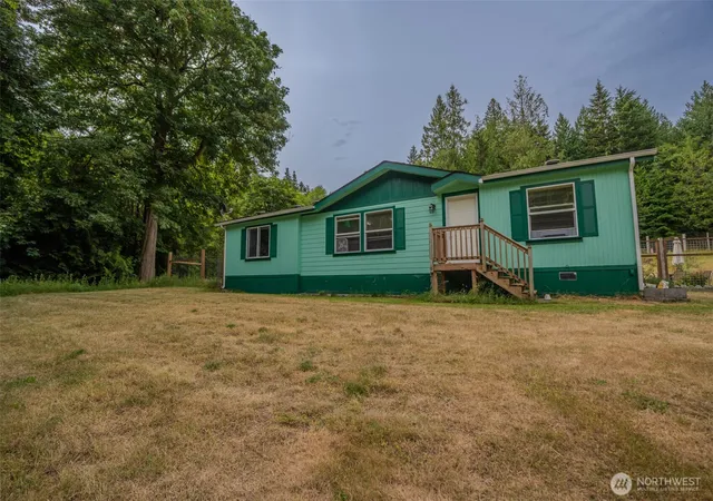 Photo 2 of Manufactured home for sale at 561 Cedar Hl Rd, Eastsound, WA 98245 | MLS# NWM2546701 | Listing updated on 2026-09-22