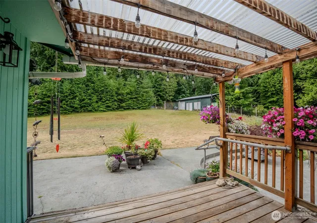 Photo 3 of Manufactured home for sale at 561 Cedar Hl Rd, Eastsound, WA 98245 | MLS# NWM2546701 | Listing updated on 2026-09-22