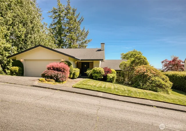 Photo 1 of Single family home for sale at 1300 Bel Aire Ave, Aberdeen, WA 98520 | MLS# NWM2546734 | Listing updated on 2026-09-22
