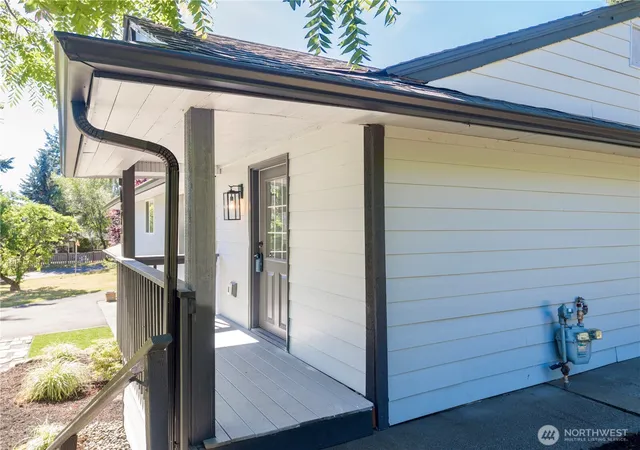Photo 3 of Single family home for sale at 607 244th Street Sw, Bothell, WA 98021 | MLS# NWM2546758 | Listing updated on 2026-09-30