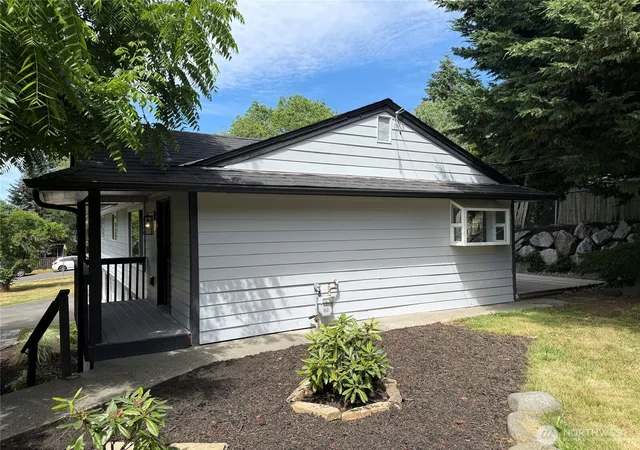 Photo 3 of Single family home for sale at 607 244th Street SW, Bothell, WA 98021 | MLS# NWM2546758 | Listing updated on 2026-09-30