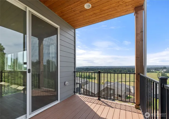 Photo 3 of Sale Pending at 7817 92nd Place NE, Marysville, WA 98270 | MLS# NWM2546787 | Listing updated on 2026-09-26
