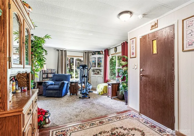 Photo 4 of Sale Pending at 250 Holly Blvd, Kalama, WA 98625 | MLS# NWM2546807 | Listing updated on 2026-09-25