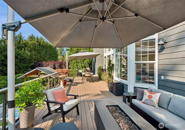 Photo 4 of Single family home for sale at 4405 229th Place SE, Sammamish, WA 98075 | MLS# NWM2546829 | Listing updated on 2026-09-22