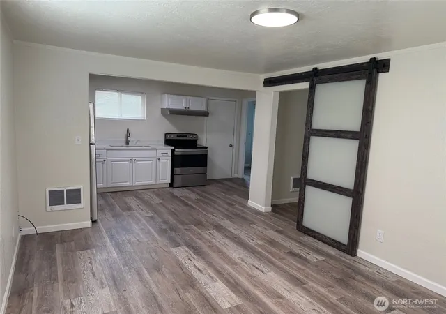 Photo 3 of House for sale at 31 39 F St NW, Ephrata, WA 98823 | MLS# NWM2546835 | Listing updated on 2026-09-22