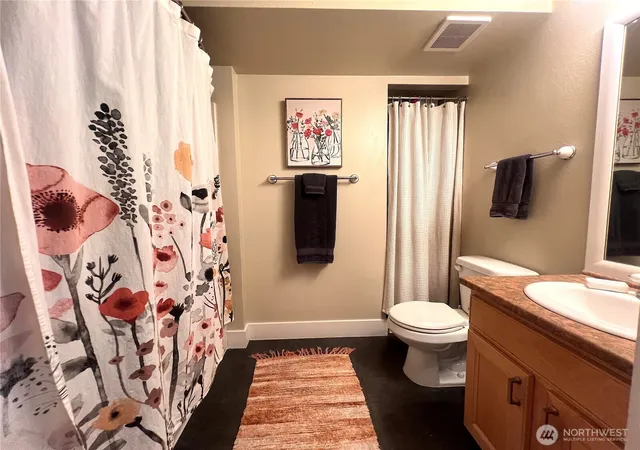 Photo 4 of Sale Pending at 1001 N State St #401, Bellingham, WA 98225 | MLS# NWM2546842 | Listing updated on 2026-09-27
