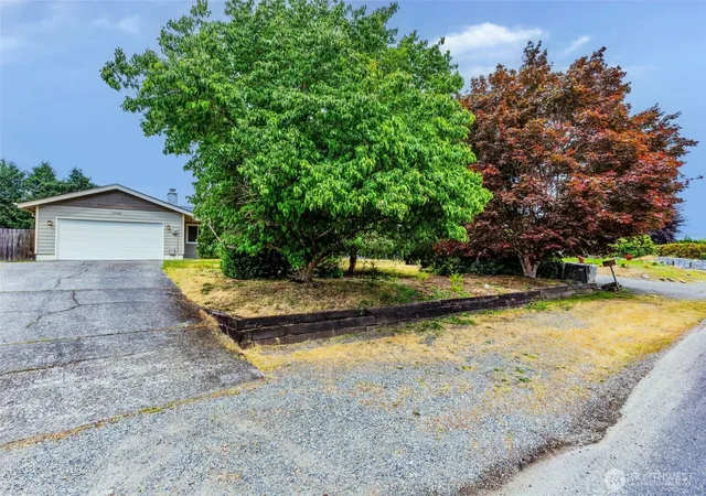 Photo 2 of Single family home for sale at 13108 107th Avenue Ct E, Puyallup, WA 98374 | MLS# NWM2546854 | Listing updated on 2026-09-25