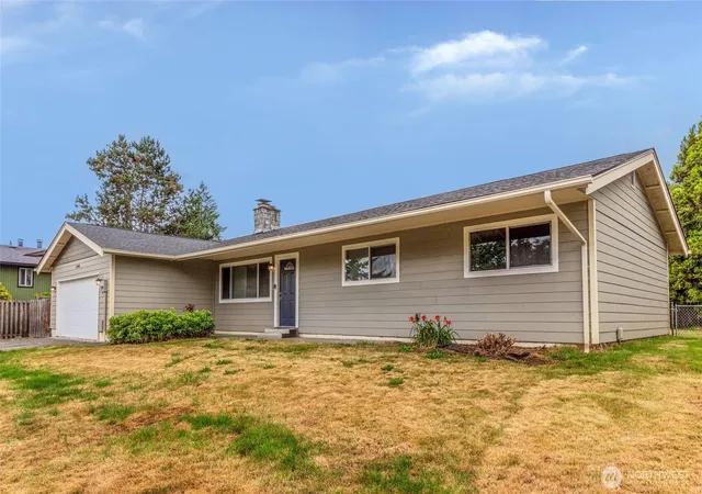 Photo 3 of Single family home for sale at 13108 107th Avenue Ct E, Puyallup, WA 98374 | MLS# NWM2546854 | Listing updated on 2026-09-25