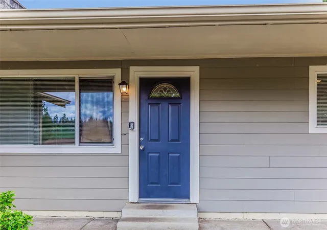 Photo 4 of Single family home for sale at 13108 107th Avenue Ct E, Puyallup, WA 98374 | MLS# NWM2546854 | Listing updated on 2026-09-25