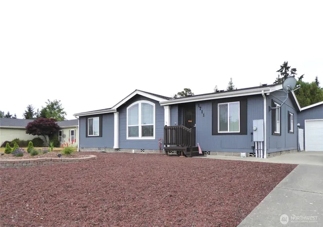 Photo 2 of Manufactured home for sale at 1711 S Delores Pl, Port Angeles, WA 98363 | MLS# NWM2546863 | Listing updated on 2026-09-22