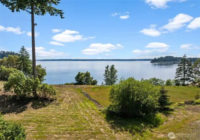 Photo 4 of Land for sale at 0 Lot 4 Warren Beach Dr, Gig Harbor, WA 98335 | MLS# NWM2546873 | Listing updated on 2026-09-22