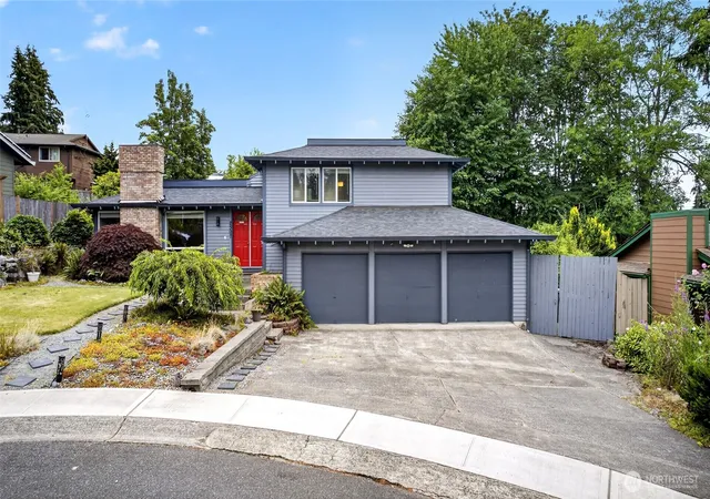 Photo 1 of Sale Pending at 2307 Southwest 323rd St, Federal Way, WA 98023 | MLS# NWM2546877 | Listing updated on 2026-08-12
