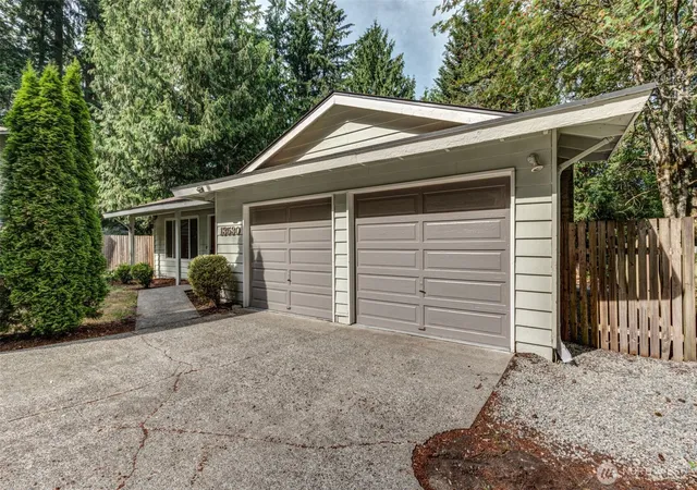 Photo 3 of Single family home for sale at 13530 NE 78th Street, Redmond, WA 98052 | MLS# NWM2546883 | Listing updated on 2026-10-03