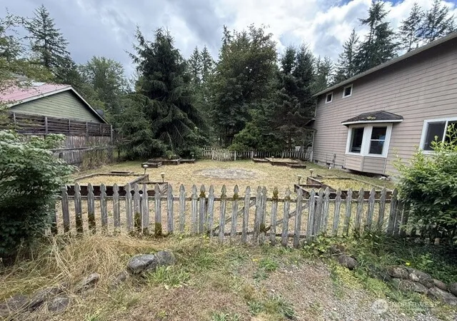 Photo 3 of Single family home for sale at 11315 384th Street E, Eatonville, WA 98328 | MLS# NWM2546915 | Listing updated on 2026-09-22
