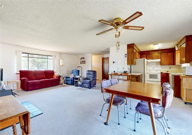 Photo 2 of Single family home for sale at 516 Rose St, Milton Freewater, OR 97862 | MLS# NWM2546921 | Listing updated on 2026-09-22