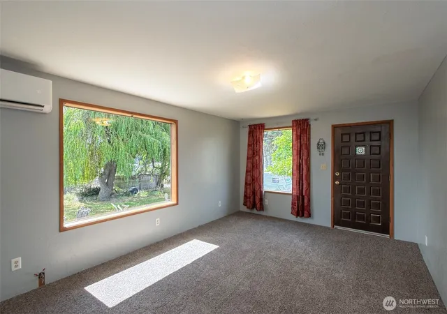Photo 3 of Single family home for sale at 915 W 11th Street, Port Angeles, WA 98363 | MLS# NWM2546947 | Listing updated on 2026-09-22