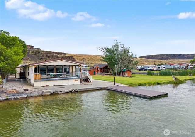 Photo 4 of Manufactured home for sale at 31232 NE A3 Rd, Coulee City, WA 99115 | MLS# NWM2546994 | Listing updated on 2026-09-22