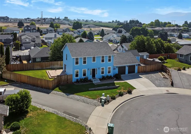 Photo 2 of Sale Pending at 1903 Silks Ct, East Wenatchee, WA 98802 | MLS# NWM2547071 | Listing updated on 2026-09-25