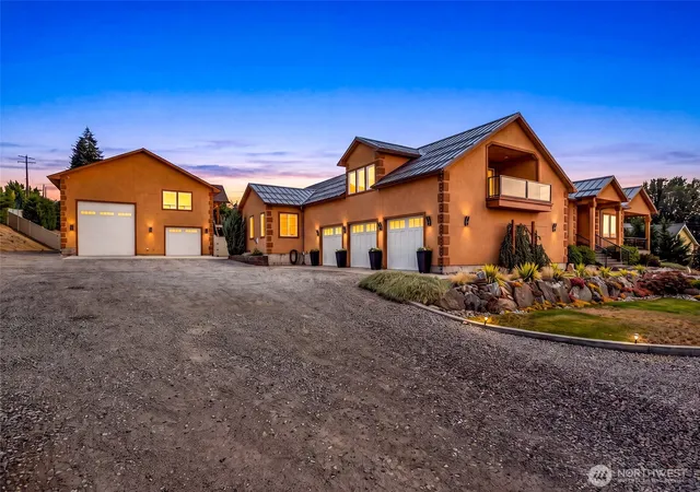 Photo 3 of Single family home for sale at 262 42nd Court NW, East Wenatchee, WA 98802 | MLS# NWM2547073 | Listing updated on 2026-10-02