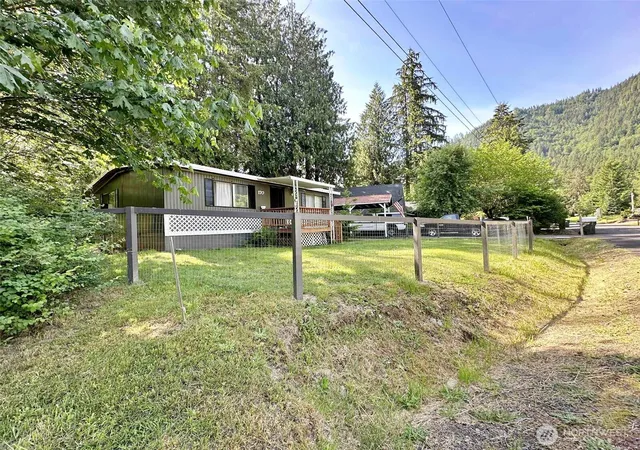 Photo 2 of Manufactured home for sale at 170 Tilton Dr, Morton, WA 98356 | MLS# NWM2547114 | Listing updated on 2026-09-25