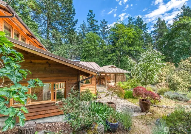 Photo 3 of Single family home for sale at 85 Moki Rd, Orcas, WA 98280 | MLS# NWM2547123 | Listing updated on 2026-09-19