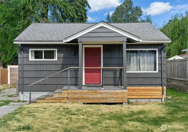Photo 1 of Condo for sale at 9520 2nd Avenue NW, Seattle, WA 98117 | MLS# NWM2547144 | Listing updated on 2026-09-30