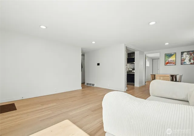 Photo 4 of Condo for sale at 9520 2nd Avenue NW, Seattle, WA 98117 | MLS# NWM2547144 | Listing updated on 2026-09-30
