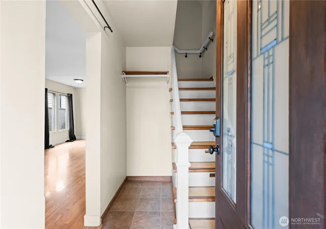 Photo 4 of Sale Pending at 2410 State St, Everett, WA 98201 | MLS# NWM2547156 | Listing updated on 2026-08-15