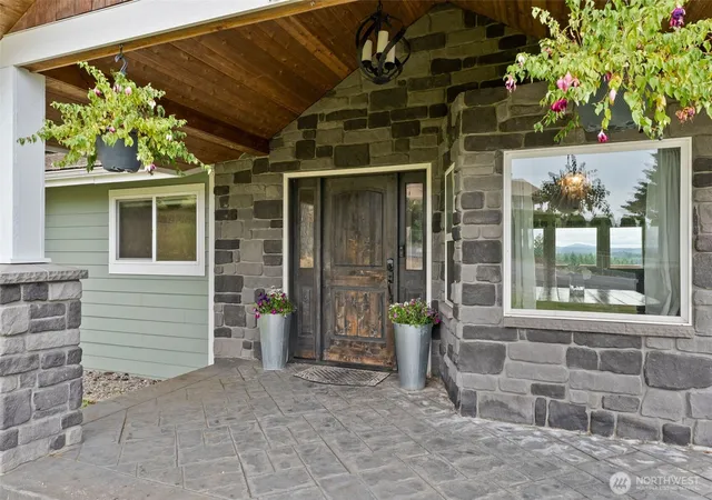Photo 4 of Single family home for sale at 233 Devereese Rd, Chehalis, WA 98532 | MLS# NWM2547191 | Listing updated on 2026-09-20