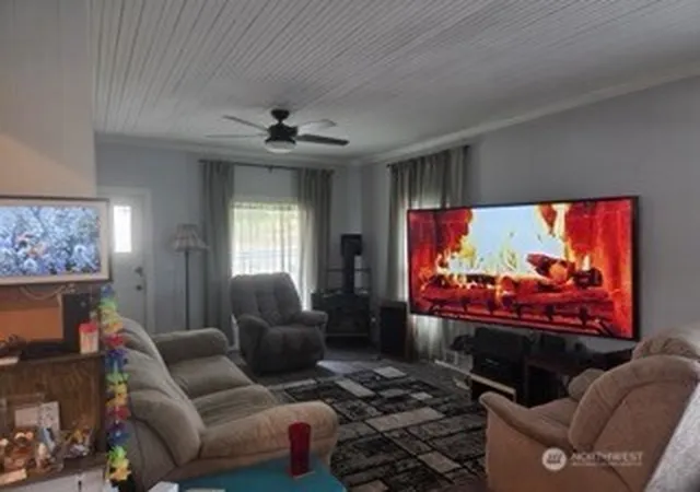 Photo 2 of Single family home for sale at 407 S 1st Street, Roslyn, WA 98941 | MLS# NWM2547208 | Listing updated on 2026-09-22