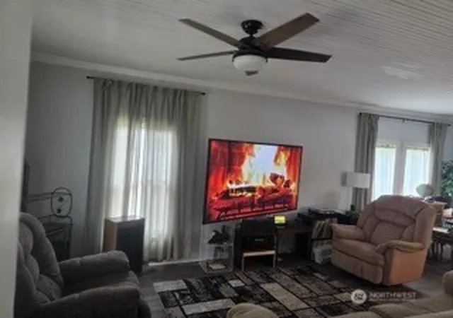 Photo 3 of Single family home for sale at 407 S 1st Street, Roslyn, WA 98941 | MLS# NWM2547208 | Listing updated on 2026-09-22