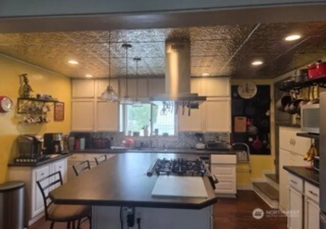 Photo 3 of Single family home for sale at 407 S 1st Street, Roslyn, WA 98941 | MLS# NWM2547208 | Listing updated on 2026-09-22