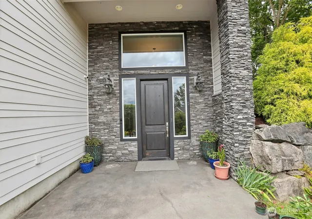 Photo 3 of Single family home for sale at 4400 Se 169th Court, Vancouver, WA 98683 | MLS# NWM2547246 | Listing updated on 2026-09-22