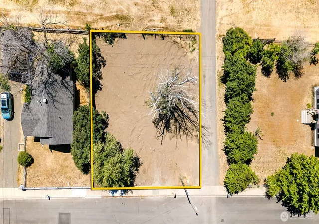 Photo 3 of Land for sale at 804 W 1st Avenue, Ellensburg, WA 98926 | MLS# NWM2547261 | Listing updated on 2026-09-22
