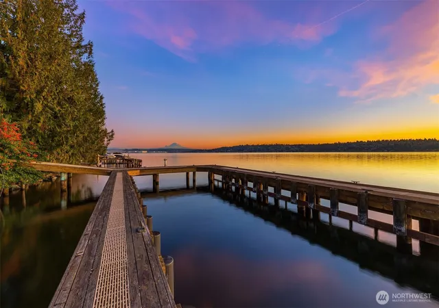Photo 1 of Single family home for sale at 8001 W Mercer St, Mercer Island, WA 98040 | MLS# NWM2547263 | Listing updated on 2026-09-22