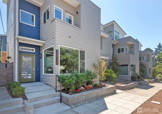 Photo 2 of Townhouse for sale at 12032 33rd Avenue Ne #F, Seattle, WA 98125 | MLS# NWM2547267 | Listing updated on 2026-09-22