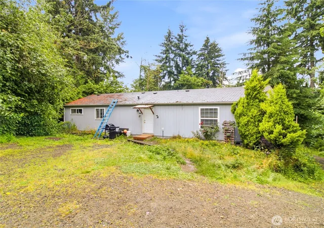 Photo 3 of Manufactured home for sale at 16615 36th Street Ct E, Bonney Lake, WA 98391 | MLS# NWM2547291 | Listing updated on 2026-09-22