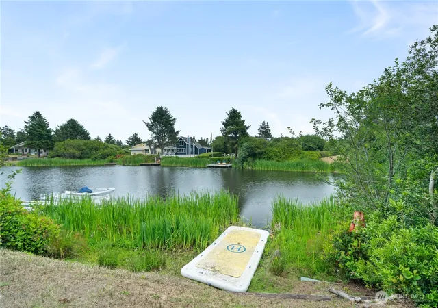 Photo 4 of Sale Pending at 359 Geoduck Loop SW, Ocean Shores, WA 98569 | MLS# NWM2547305 | Listing updated on 2026-09-29