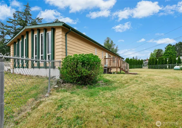 Photo 2 of Manufactured home for sale at 801 Walker Ave, Oak Harbor, WA 98277 | MLS# NWM2547314 | Listing updated on 2026-09-22