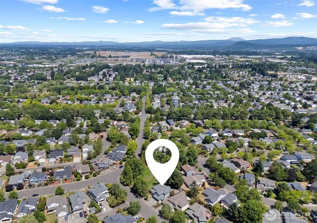 Photo 3 of Single family home for sale at 2303 SE 184th Avenue, Vancouver, WA 98683 | MLS# NWM2547333 | Listing updated on 2026-09-22