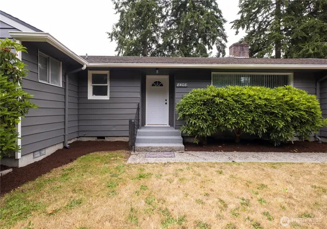 Photo 3 of Single family home for sale at 8408 121st Street Sw, Lakewood, WA 98498 | MLS# NWM2547339 | Listing updated on 2026-09-28