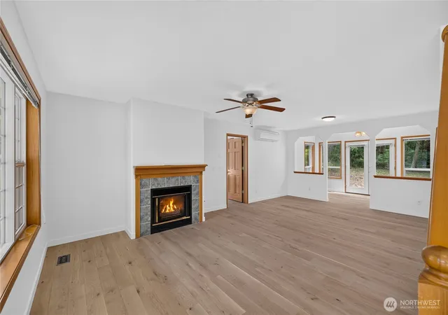 Photo 3 of Single family home for sale at 955 Doyle Ln, Oak Harbor, WA 98277 | MLS# NWM2547386 | Listing updated on 2026-09-28