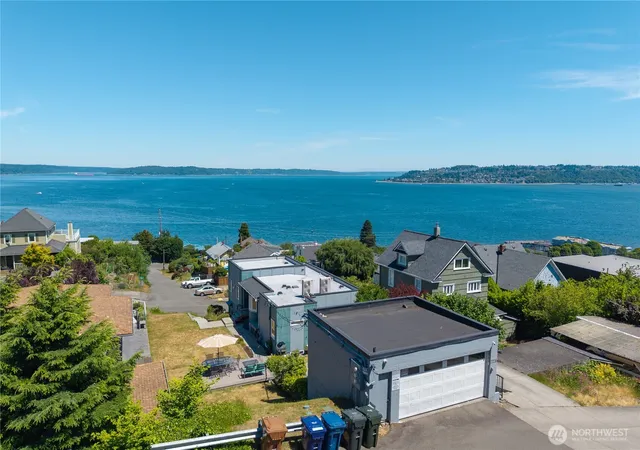 Photo 2 of Single family home for sale at 2726 N 30th Street, Tacoma, WA 98407 | MLS# NWM2547388 | Listing updated on 2026-09-28