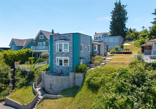 Photo 3 of Single family home for sale at 2726 N 30th Street, Tacoma, WA 98407 | MLS# NWM2547388 | Listing updated on 2026-09-28