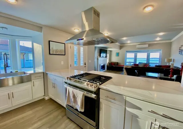Photo 4 of Single family home for sale at 2726 N 30th Street, Tacoma, WA 98407 | MLS# NWM2547388 | Listing updated on 2026-09-28