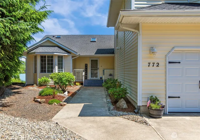 Photo 4 of Single family home for sale at 772 Fls Of Clyde Loop SE, Ocean Shores, WA 98569 | MLS# NWM2547399 | Listing updated on 2026-09-22