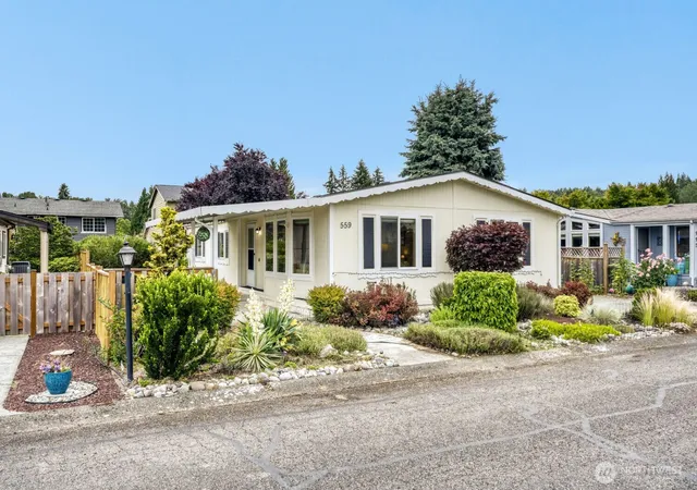 Photo 1 of Manufactured home for sale at 1402 22nd Street Ne #559, Auburn, WA 98002 | MLS# NWM2547405 | Listing updated on 2026-09-22
