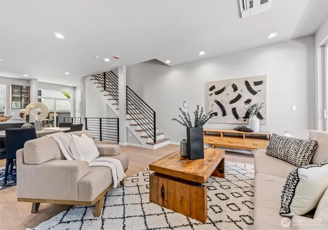 Photo 4 of Townhouse for sale at 4464 Midvale Ave N, Seattle, WA 98103 | MLS# NWM2547455 | Listing updated on 2026-10-01