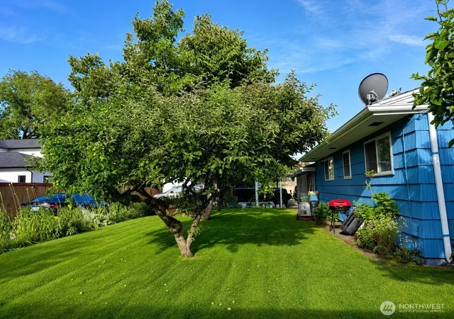Photo 3 of Single family home for sale at 1323 Violet Meadow St S, Tacoma, WA 98444 | MLS# NWM2547460 | Listing updated on 2026-09-22